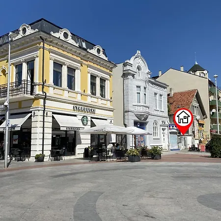 Апартамент House